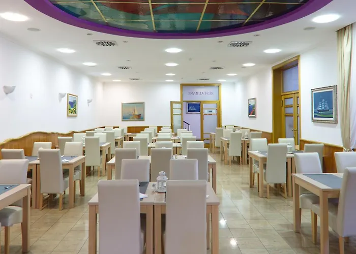 Hotel Komodor